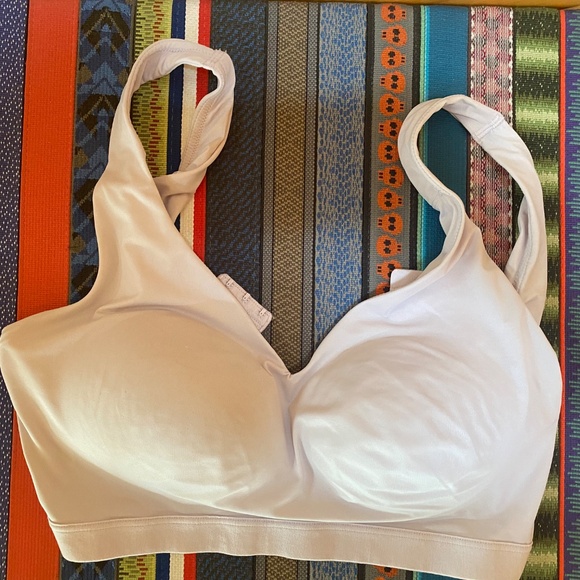Cloud 9® Super Soft, Wireless Lightly Lined Comfort Bra ~ Size  Large ~ Lot of 3 - Picture 3 of 8